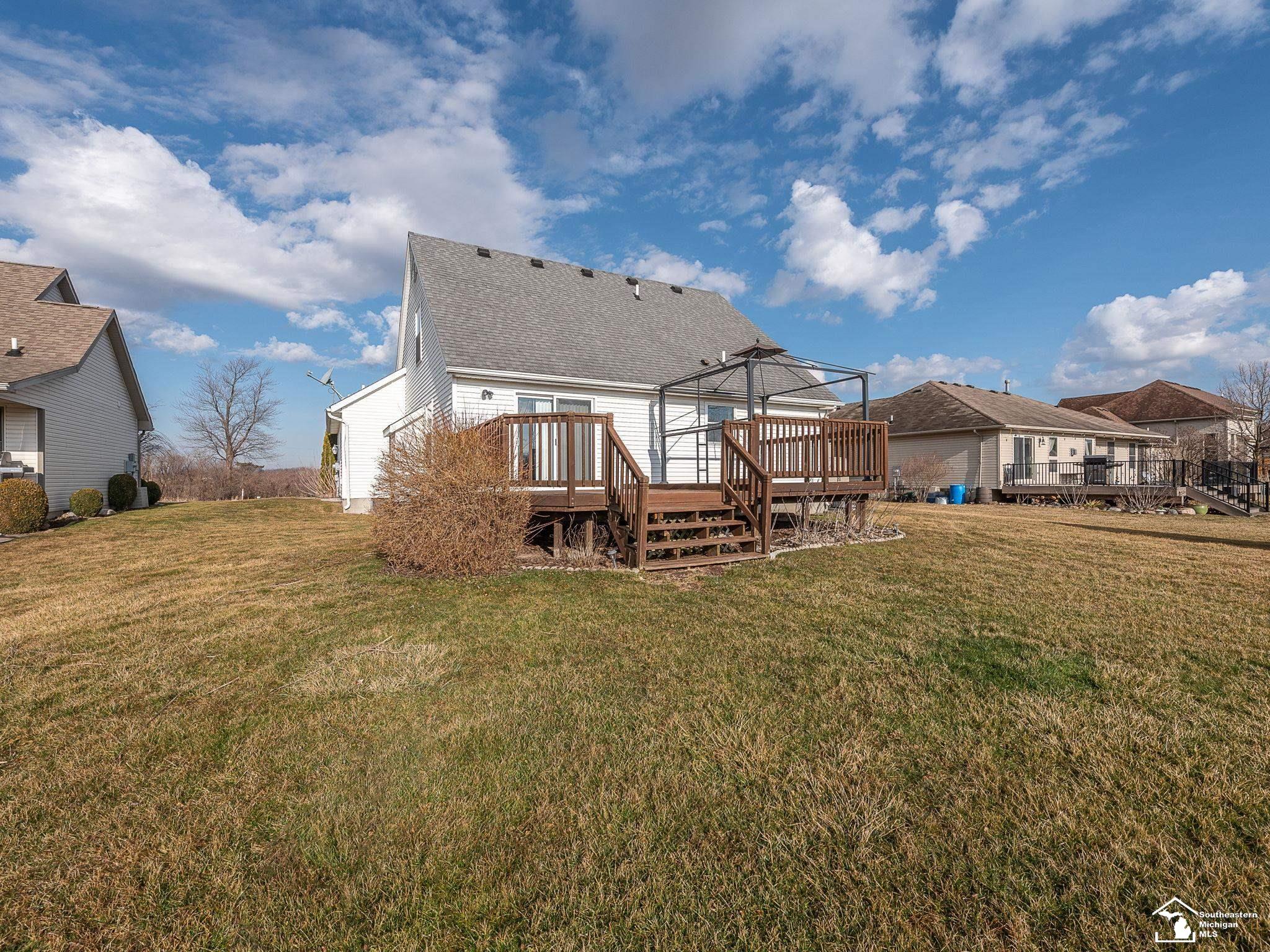 13272 Lighthouse Road La Salle, MI 48145 - Photo 23 of 27 50134421-27dfe7e5-89ea-4c6e-9d16-503c68d65bc7.JPG