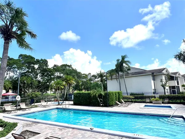 $219,000 | 640 Cypress Club Way, Unit B12, Deerfield Beach, FL 33064