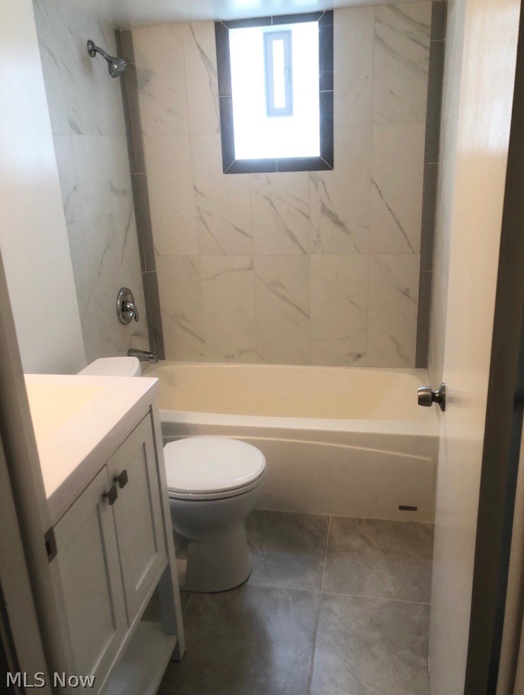 153-155 Kenridge Road Akron, OH 44333 - Photo 6 of 12 Gallery Image 6
