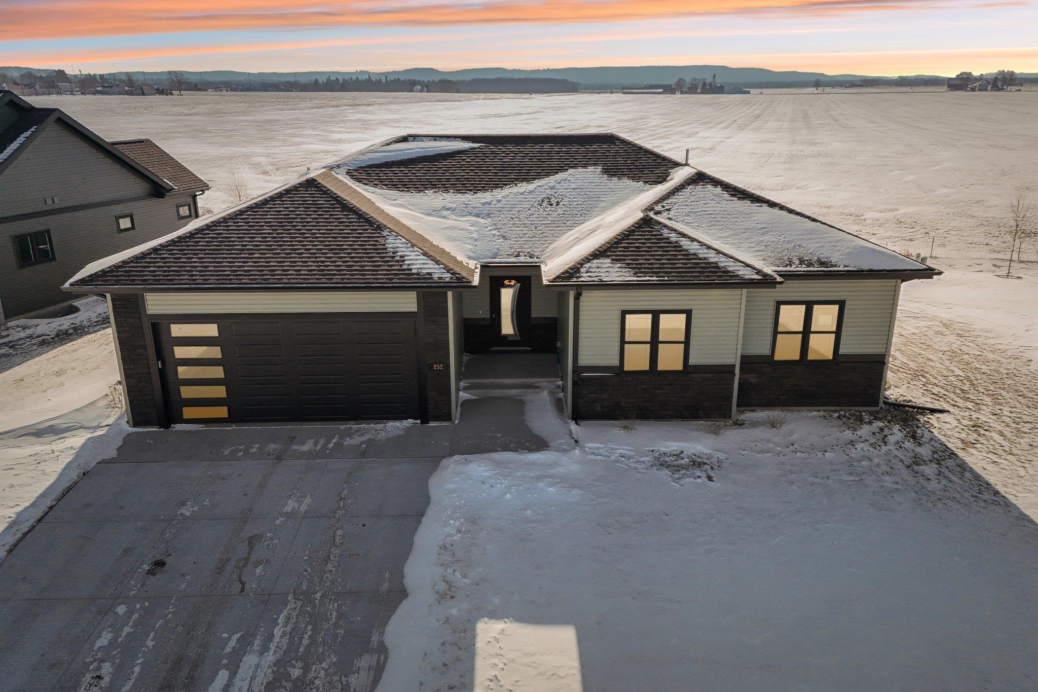 252 Falcon Court Sauk City, WI 53583 - Photo 1 of 51