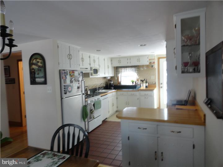 308 Hendricks Avenue Exton, PA 19341 - Photo 4 of 13 Gallery Image 4