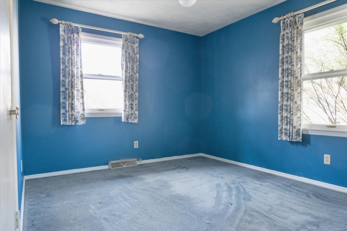 213 Concord Drive Normal, IL 61761 - Photo 12 of 21 an empty room with a window