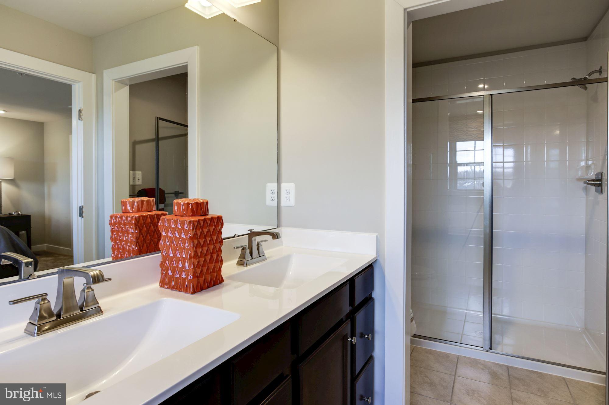 10502 Norbourne Farm Road, Unit E Upper Marlboro, MD 20772 - Photo 23 of 29 Bath (Master)