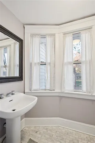 $400,000 | 810 West Waldo Avenue, Independence, MO 64050