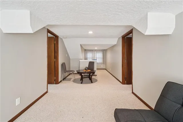 $400,000 | 810 West Waldo Avenue, Independence, MO 64050