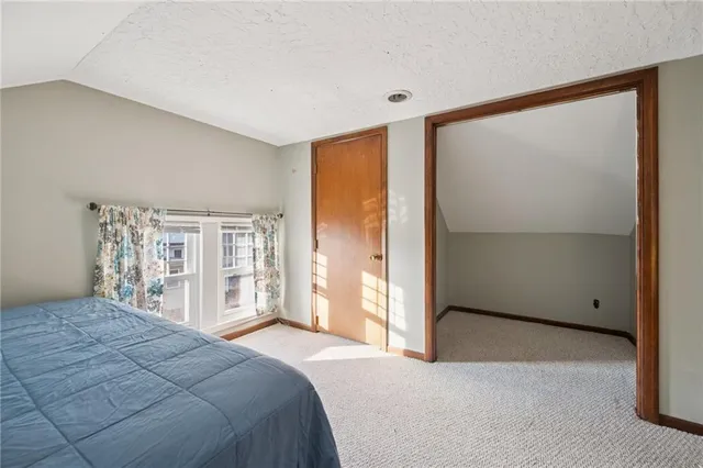 $400,000 | 810 West Waldo Avenue, Independence, MO 64050