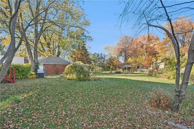 $400,000 | 810 West Waldo Avenue, Independence, MO 64050