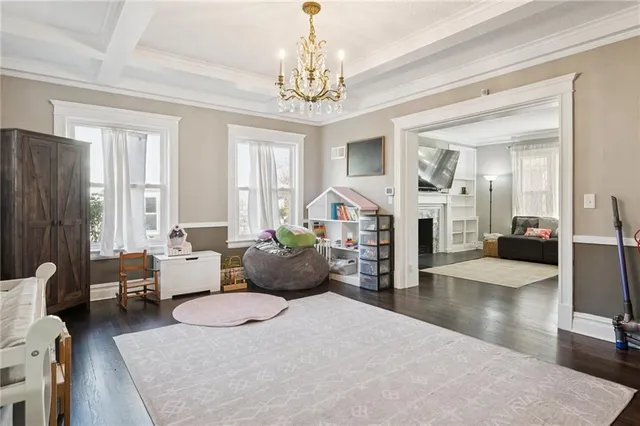 $400,000 | 810 West Waldo Avenue, Independence, MO 64050