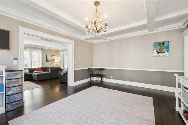 $400,000 | 810 West Waldo Avenue, Independence, MO 64050