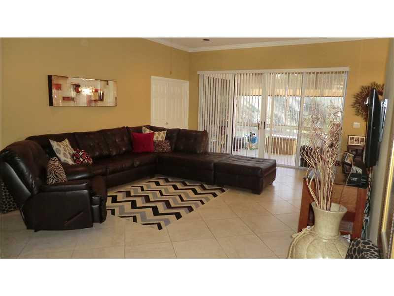 10831 La Salinas Circle Boca Raton, FL 33428 - Photo 12 of 28 Living Room.