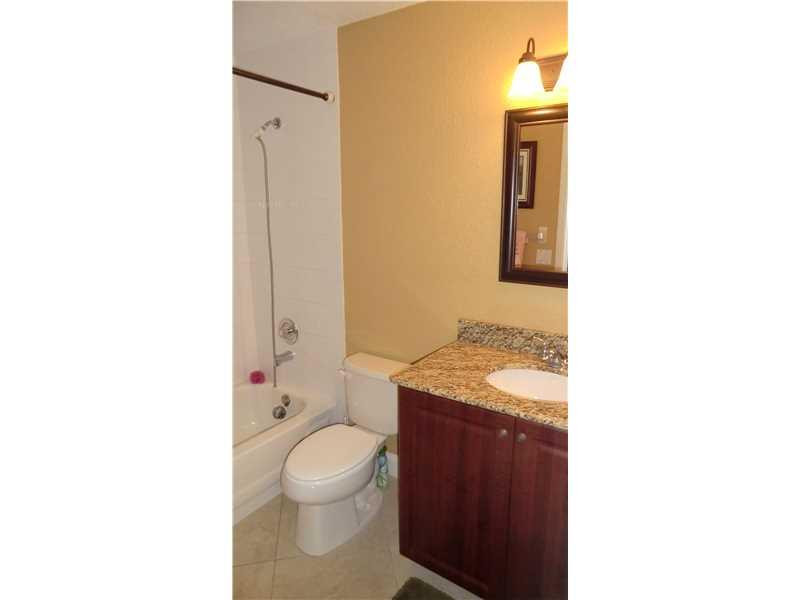 10831 La Salinas Circle Boca Raton, FL 33428 - Photo 15 of 28 Bathroom.