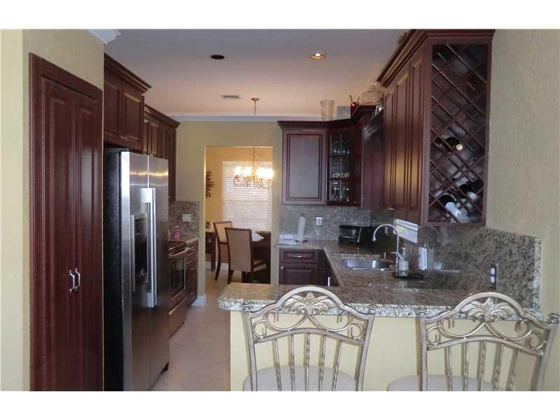 10831 La Salinas Circle Boca Raton, FL 33428 - Photo 2 of 28 Kitchen.
