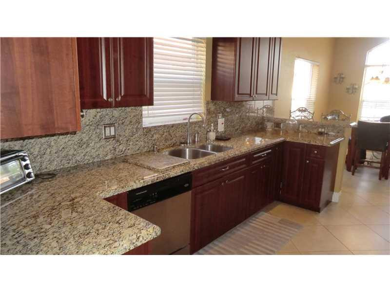 10831 La Salinas Circle Boca Raton, FL 33428 - Photo 4 of 28 Kitchen.