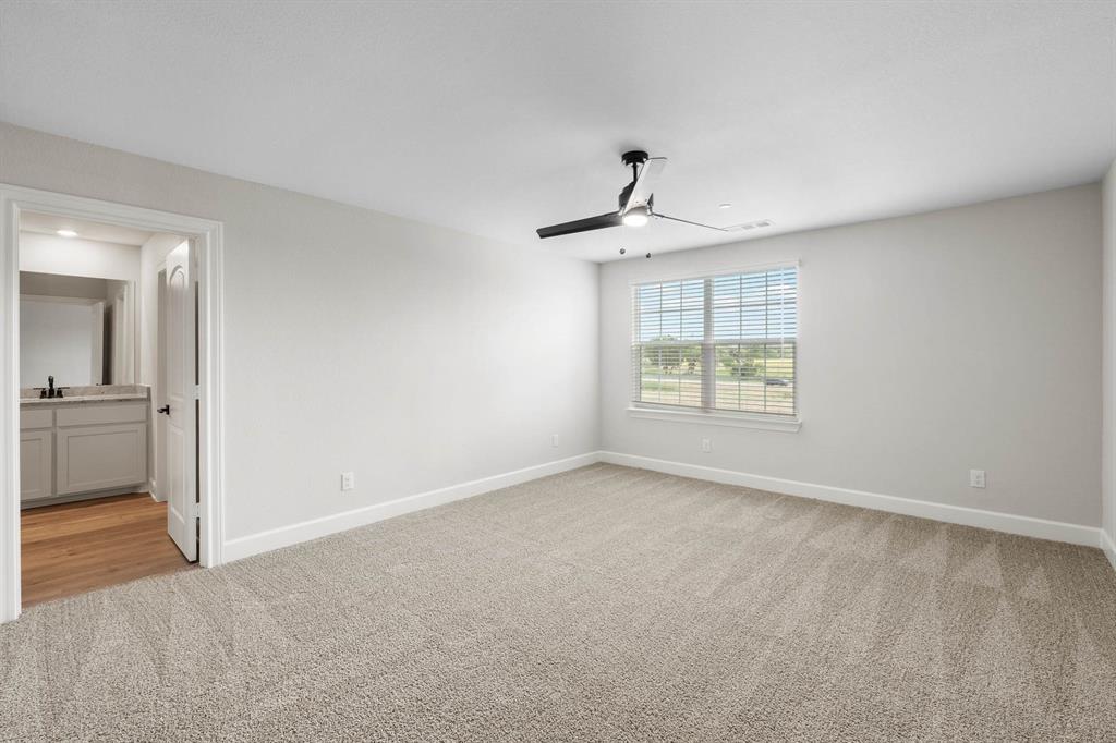 736 Carson Lane Pilot Point, TX 76258 - Photo 4 of 8