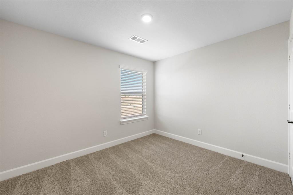 736 Carson Lane Pilot Point, TX 76258 - Photo 6 of 8