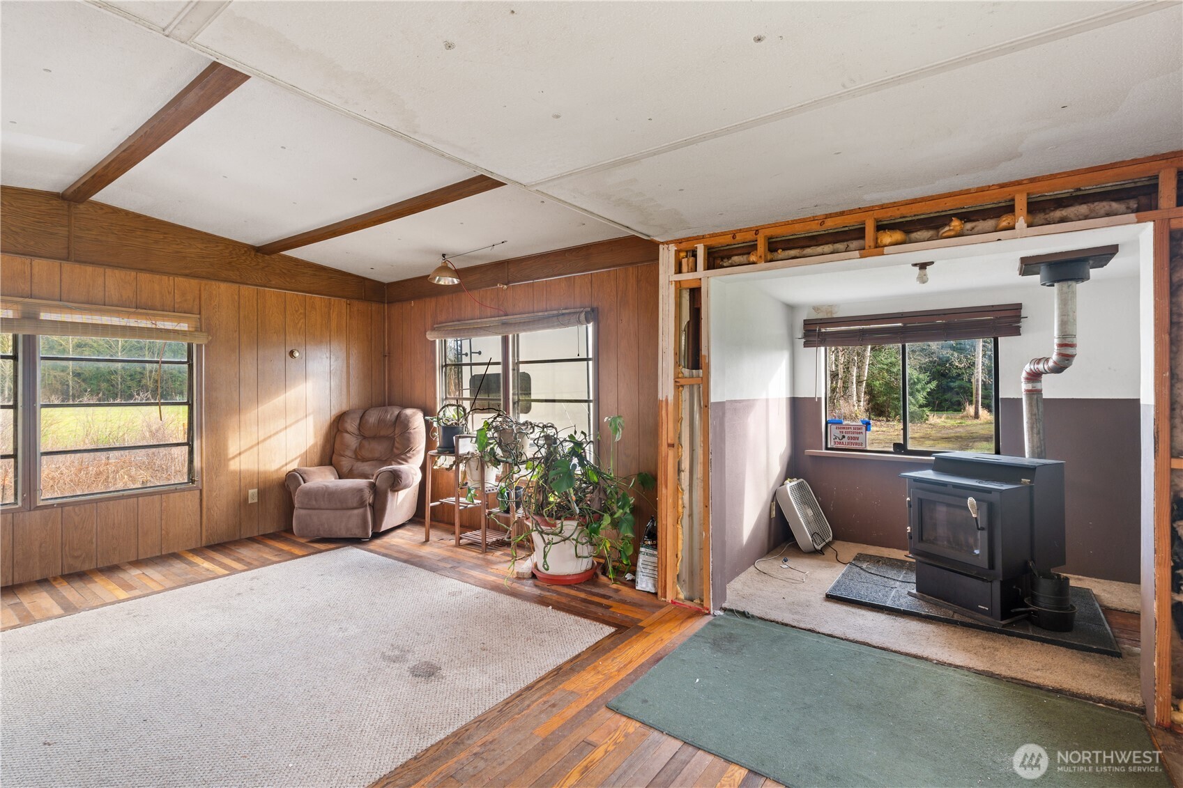 3090 Cole Road Everson, WA 98247 - Photo 7 of 22 a living room with furniture and a large window