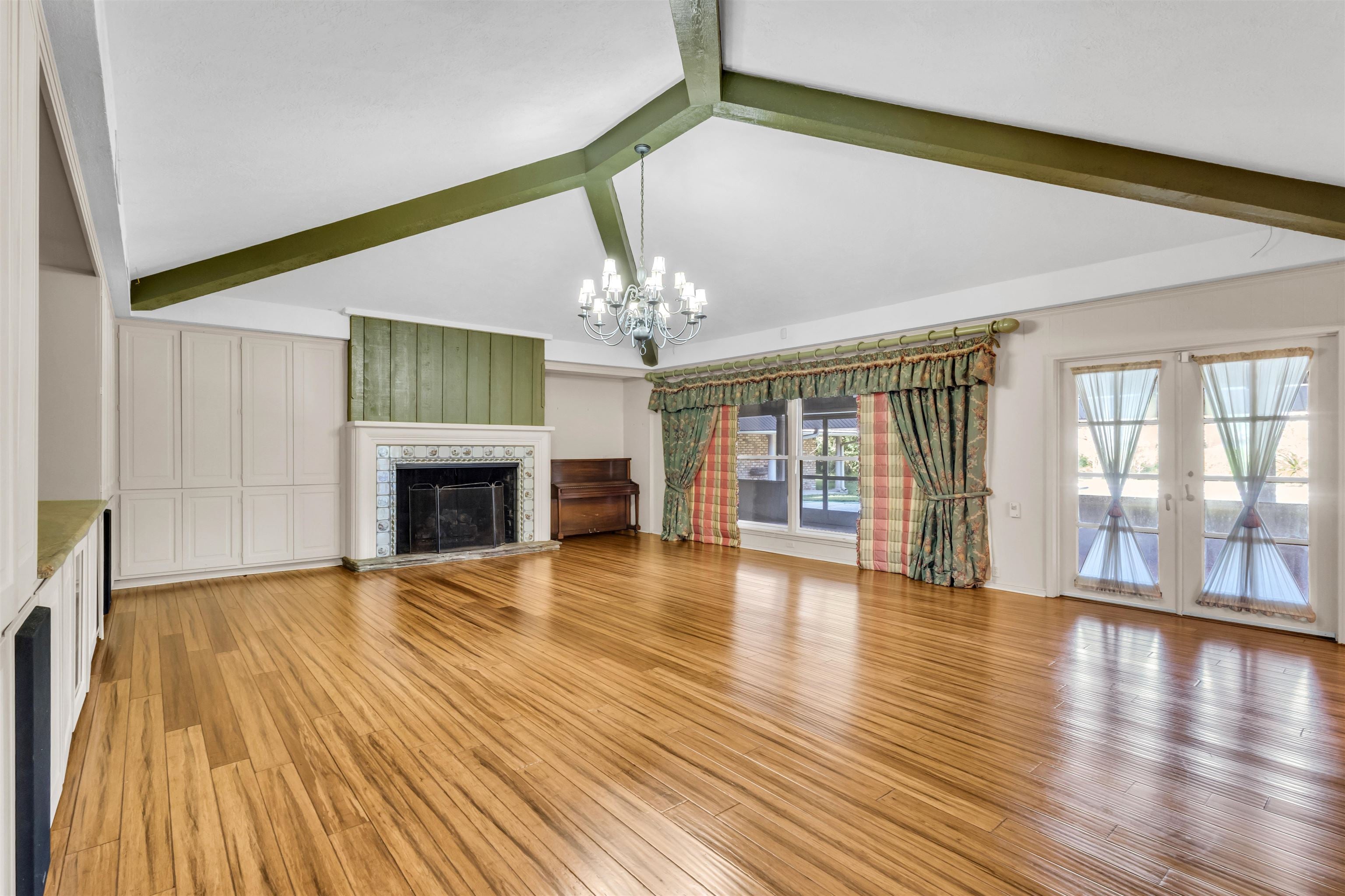 2295 Thomas Road Beaumont, TX 77706 - Photo 16 of 49 Gallery Image 16
