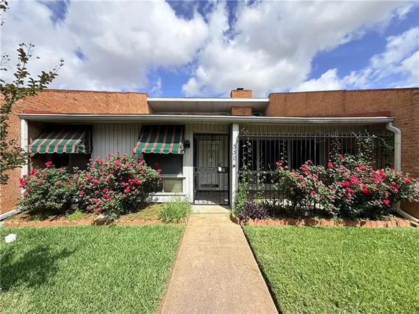 $195,000 | 330 Windermere Boulevard, Unit 330, Alexandria, LA 71303