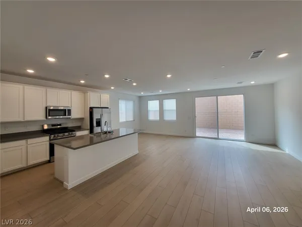 $2,650 | 3643 Dusted Glow Avenue, Henderson, NV 89044