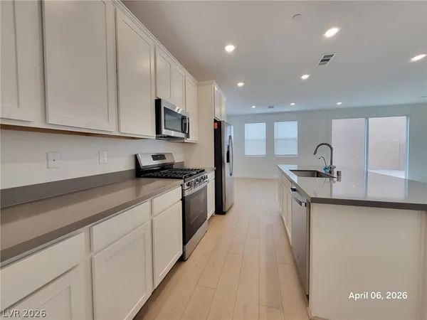 $2,650 | 3643 Dusted Glow Avenue, Henderson, NV 89044