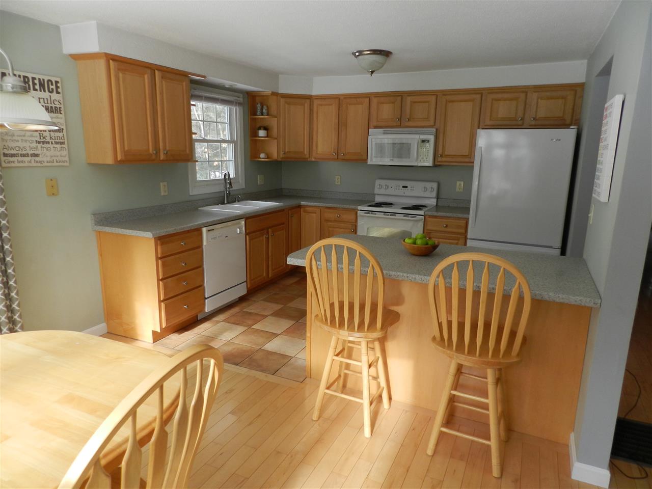 61 Boody Farm Road Epping, NH 03042 - Photo 2 of 23