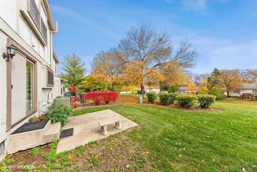 4539 Opal Drive Hoffman Estates, IL 60192 - Photo 21 of 27 a view of a back yard of the house
