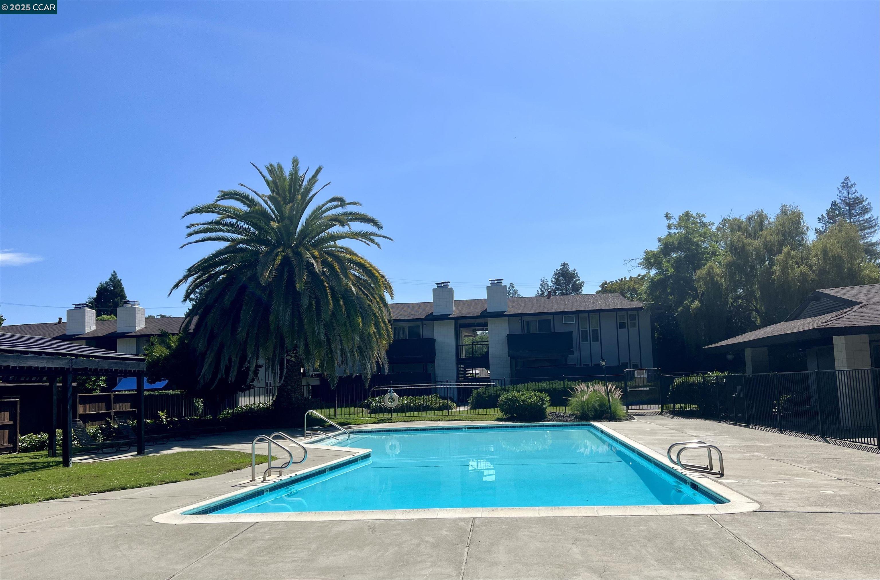 2060 Camel Lane, Unit 4 Walnut Creek, CA 94596 - Photo 23 of 26