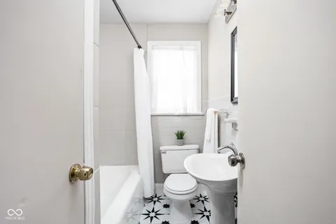 $355,000 | 1401 South East Street, Indianapolis, IN 46225