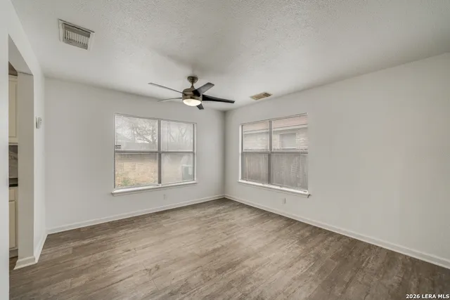 $300,000 | 8151 Cantura Mills, Converse, TX 78109