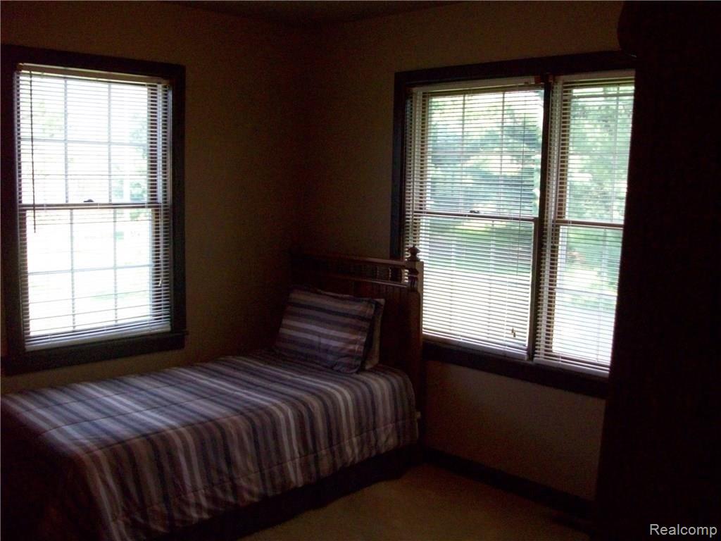 420 Mack Road Leonard, MI 48367 - Photo 37 of 37 100_2398.JPG