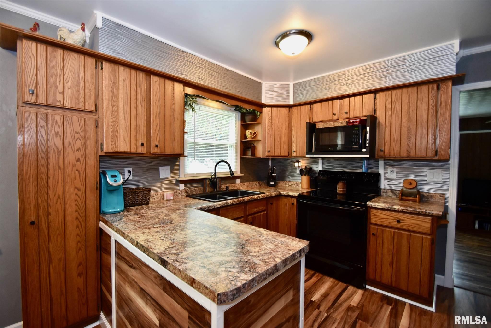 9625 West Littlefield Drive Mapleton, IL 61547 - Photo 10 of 34 Gallery Image 10