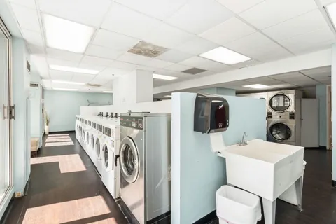 $3,400 | 200 North Dearborn Street, Unit 2402, Chicago, IL 60601