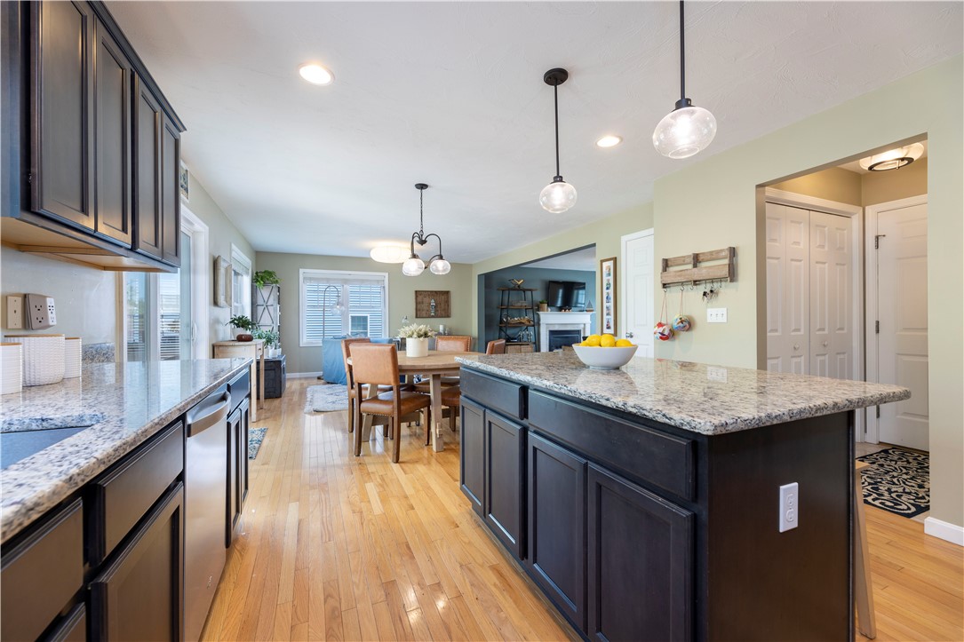 27 Coastwind Drive Westerly, RI 02891 - Photo 16 of 36