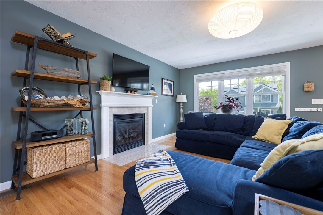 27 Coastwind Drive Westerly, RI 02891 - Photo 6 of 36