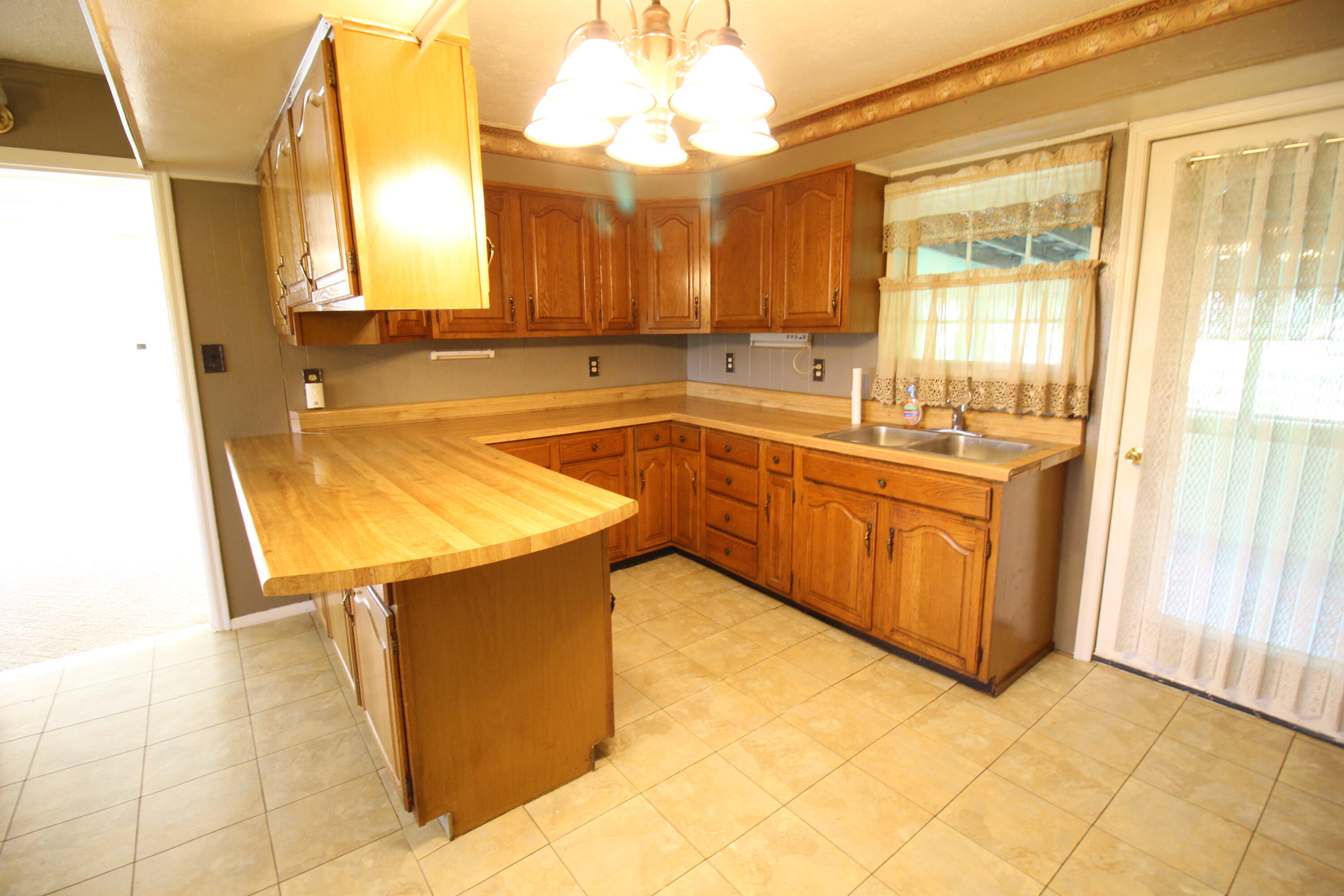 285 Compton Road Jeffersonville, KY 40337 - Photo 16 of 41 Kitchen