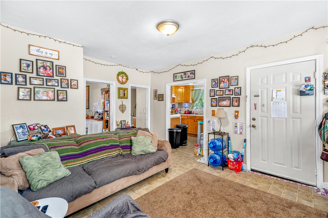 553 Fairmount Street Woonsocket, RI 02895 - Photo 18 of 49