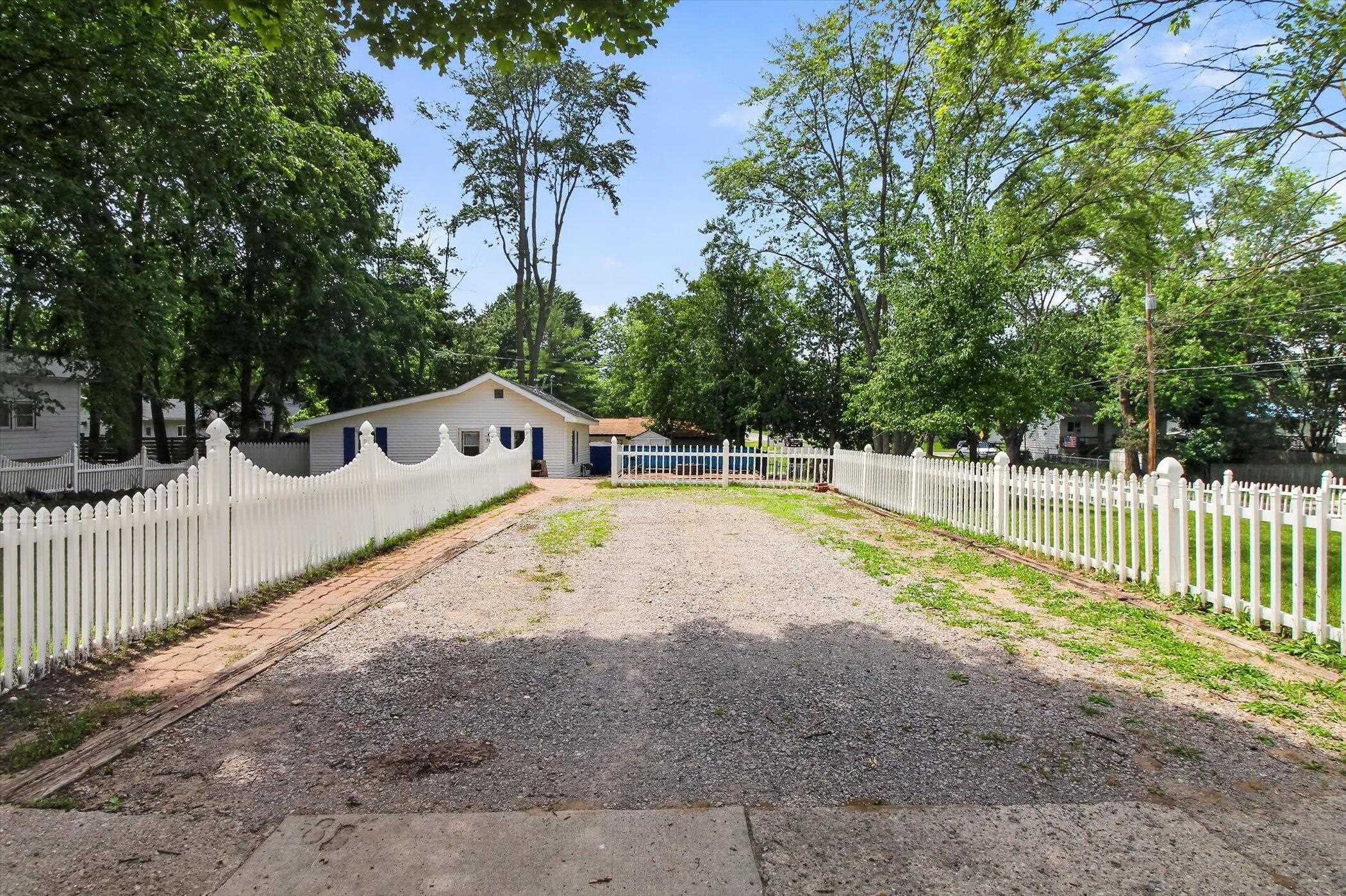 1035 Fairview Avenue Alma, MI 48801 - Photo 35 of 35 1947579-c43ca5d1-6cad-4205-b9e6-c057574ed44b.JPG