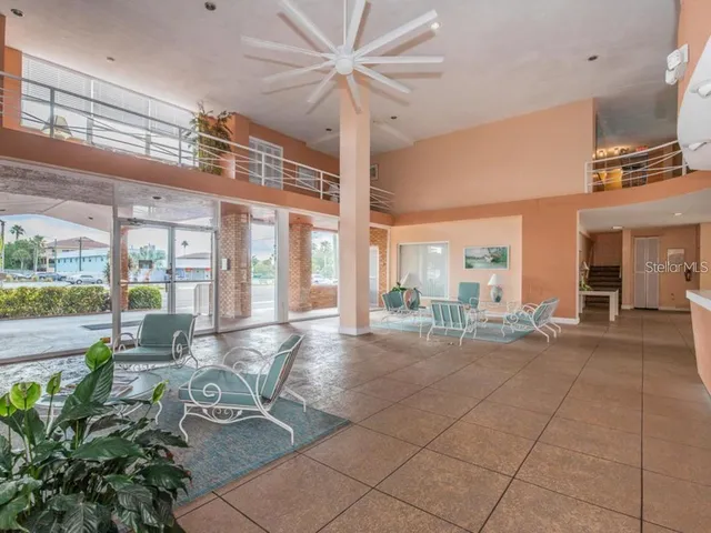 $1,700 | 16400 Gulf Boulevard, Unit 707, North Redington Beach, FL 33708