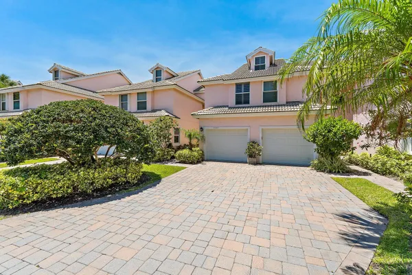 $749,000 | 2605 Fairway Drive North, Jupiter, FL 33477