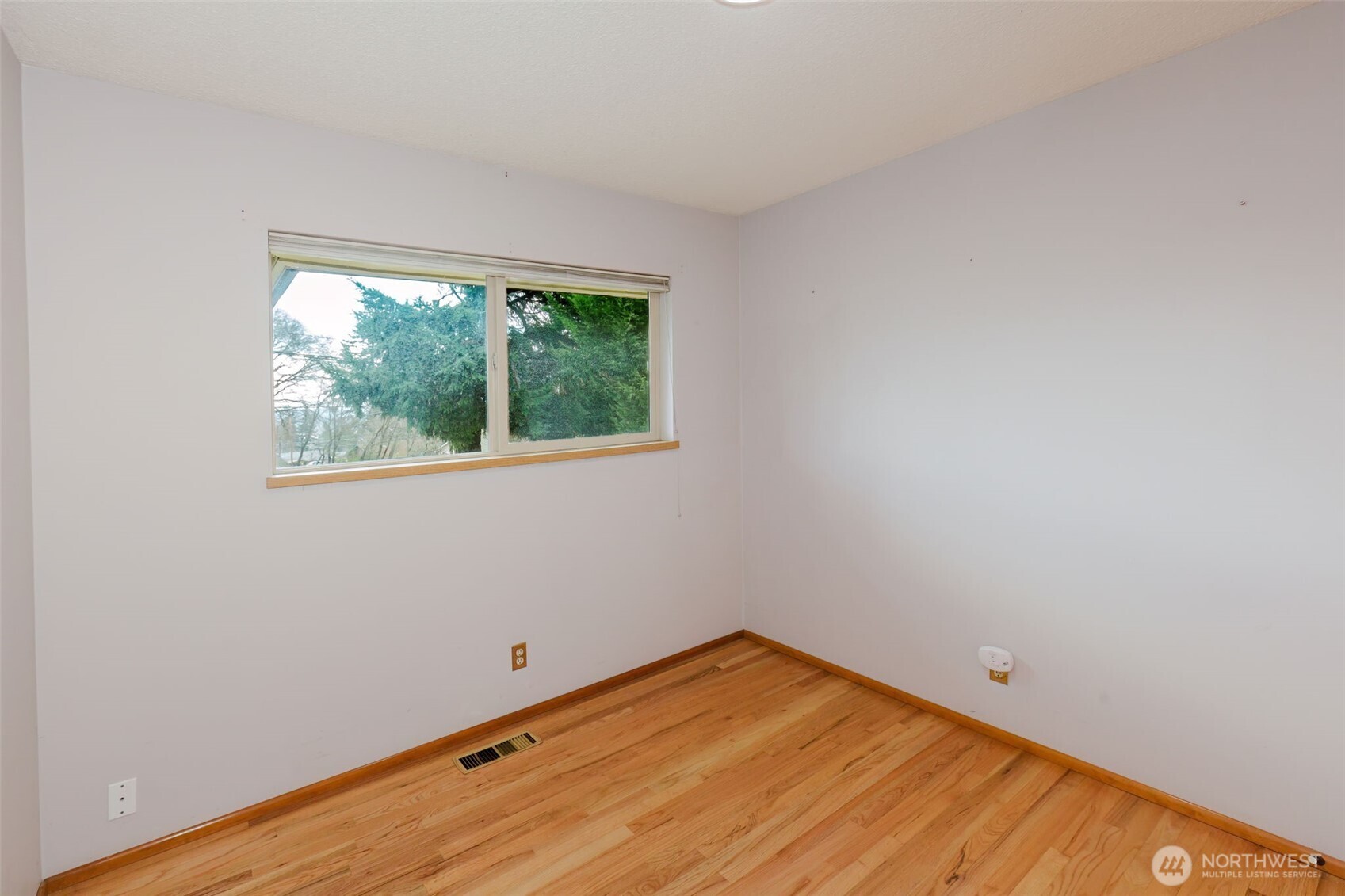 1412 Sheridan Road Bremerton, WA 98310 - Photo 19 of 35