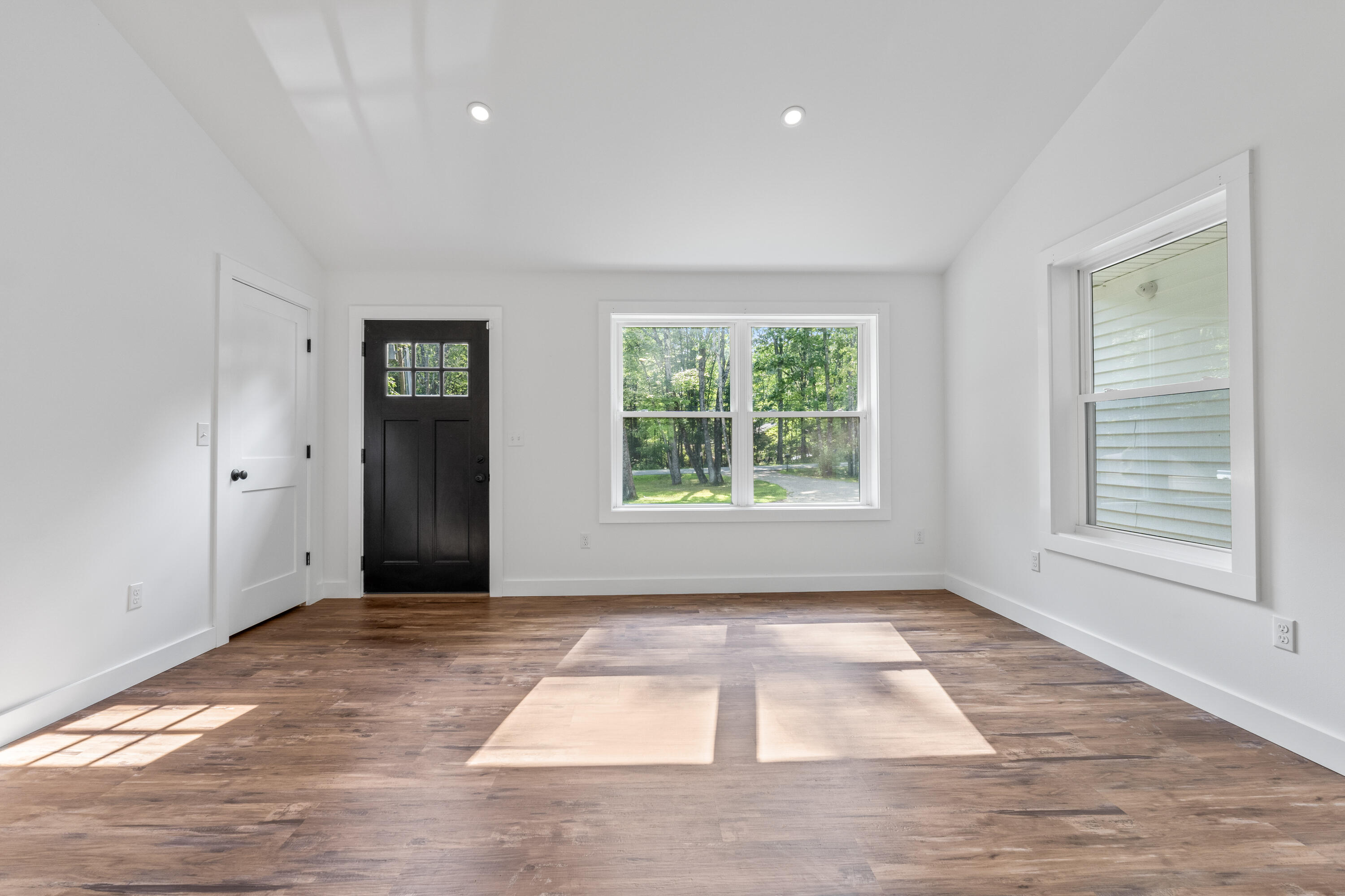 189 Saco Road Hollis Center, ME 04042 - Photo 5 of 56 189 Saco Rd_107