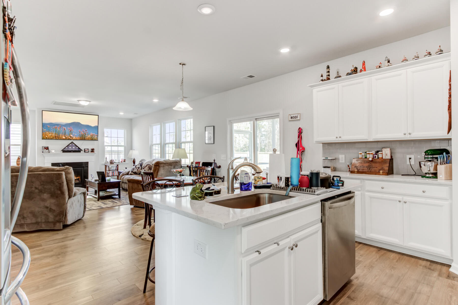408 Spanish Wells Road Summerville, SC 29486 - Photo 6 of 38 408 Spanish wells rd, Summerville SC (16