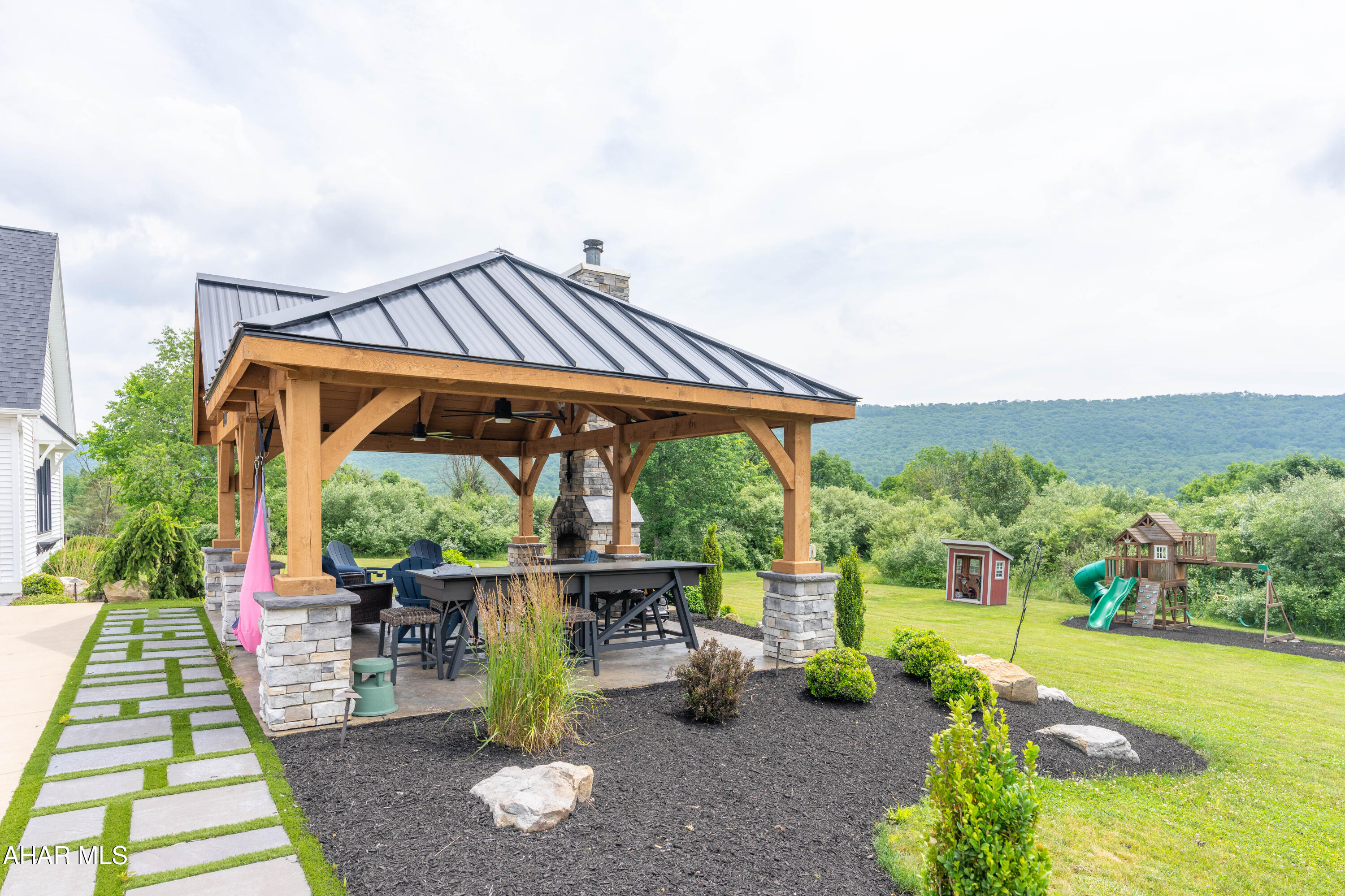 102 Middle Ridge Road Hollidaysburg, PA 16648 - Photo 23 of 82