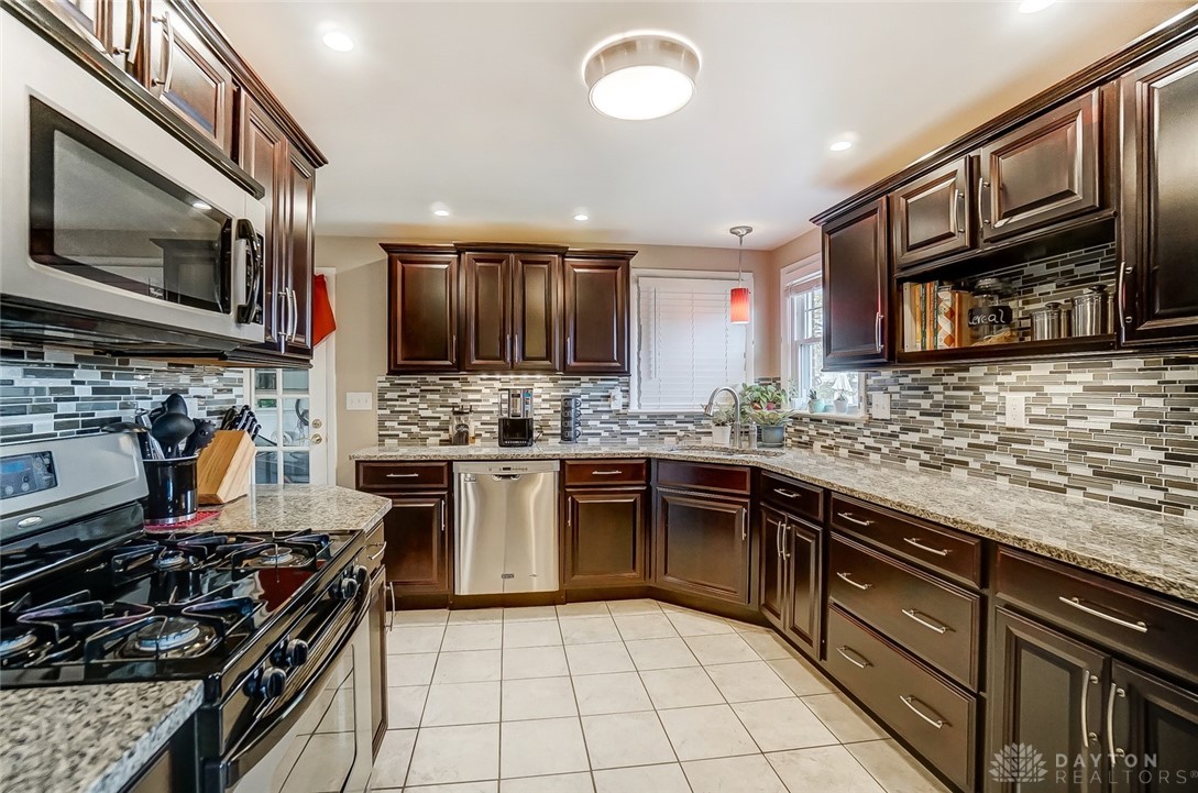 4909 West Ridgewood Road Springfield, OH 45503 - Photo 19 of 56