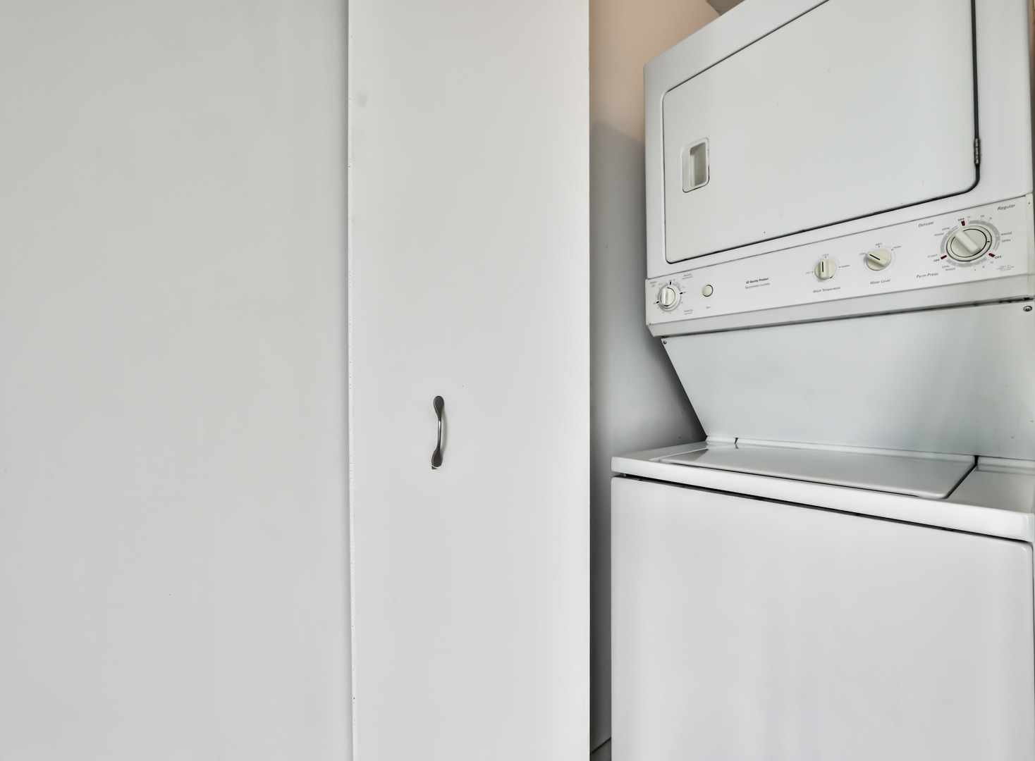 111 West Maple Street, Unit 3104 Chicago, IL 60610 - Photo 12 of 25