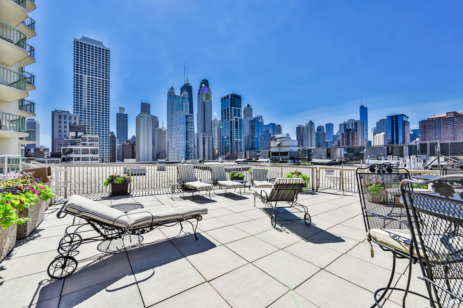 111 West Maple Street, Unit 3104 Chicago, IL 60610 - Photo 24 of 25