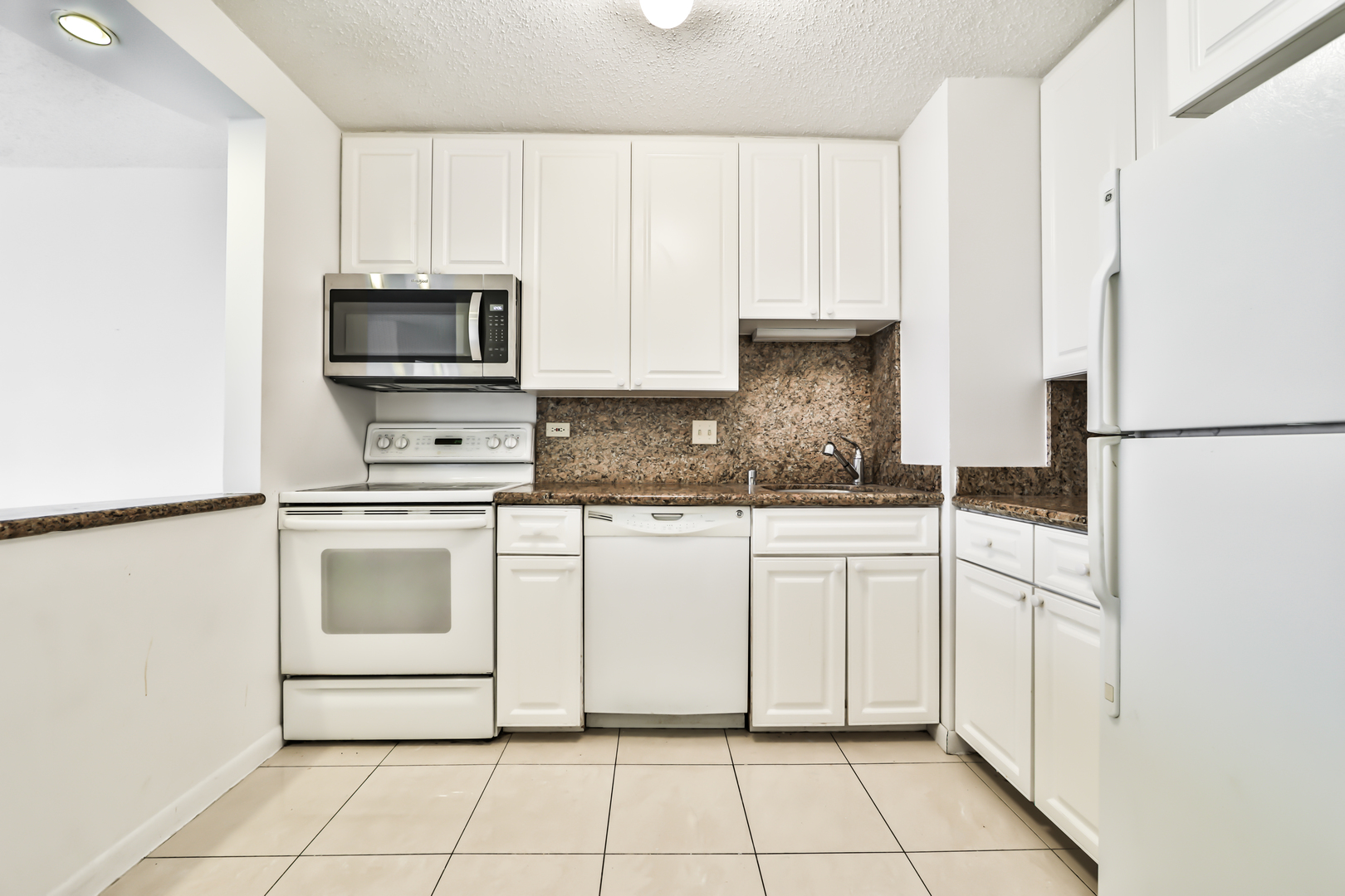 111 West Maple Street, Unit 3104 Chicago, IL 60610 - Photo 4 of 25