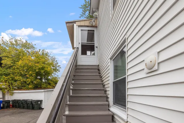 $1,799 | 792 Grove Street, Unit 5, Manchester, NH 03103