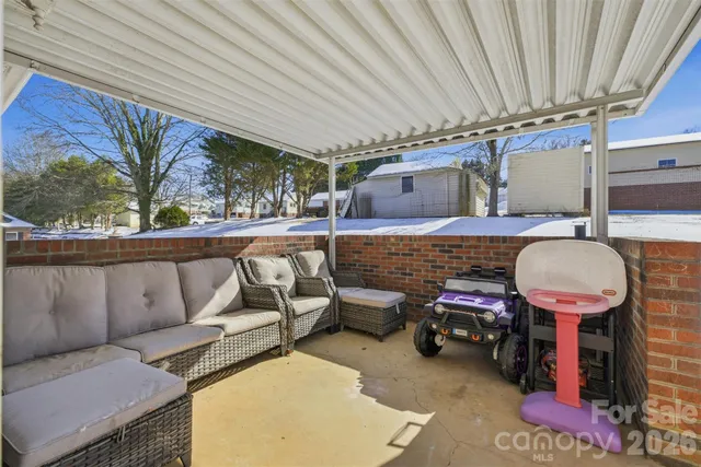 $310,000 | 2965 Lawrence Drive, Claremont, NC 28610