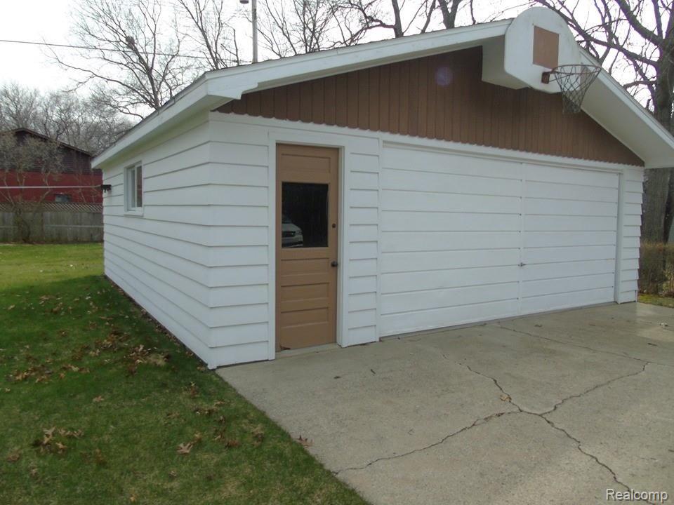 4615 Port Austin Road Caseville, MI 48725 - Photo 3 of 26 garage.jpg